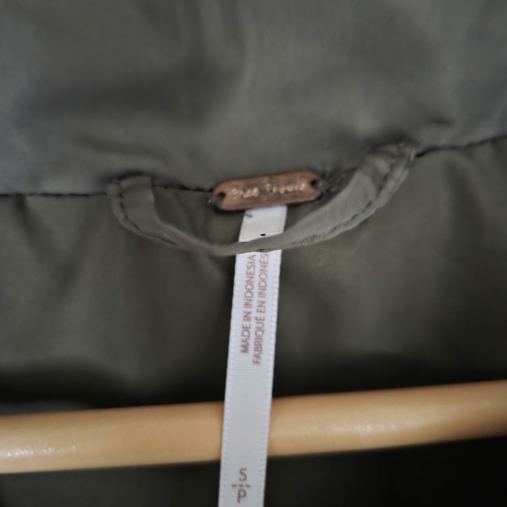 Free People Weekender Olive Green Puffer Jacket - Picture 5 of 8